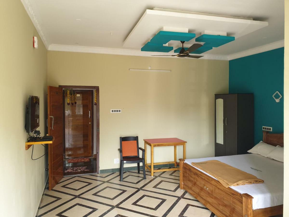 Mount Zion Holidays Hotel Kuttālam Exterior foto